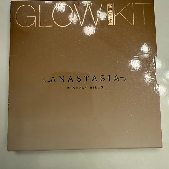 Anastasia Beverly Hills Glow Kit - Sun Dipped - Picture 2 of 5